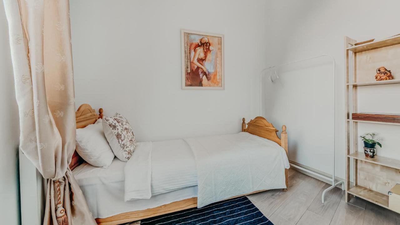 Spacious - 140 Square Meters Apartment, Vilnius City Centre Dış mekan fotoğraf